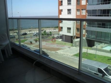 A Pasos Del Mar, Con Vista Lateral Al Mar Y Amenities