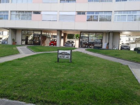 A Pasos De Centenario Y Av Italia, Muebles Opcional