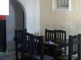 Casa Con Salon Comercial Y Departamentos !