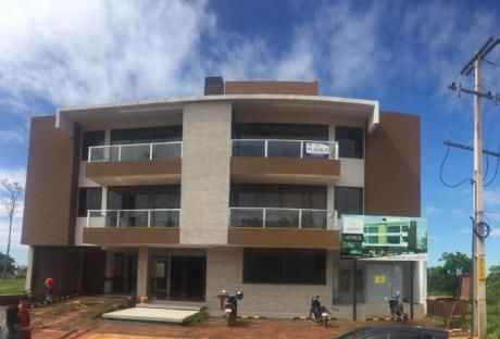 Departamento En Zona Comercial Del Parana Country Club