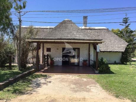 Casa En Venta 6 Dormitorios