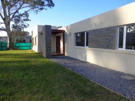 Venta Y/o Alquiler Casa En Altos De La Tahona Barrios Privados 3 Dormitorios
