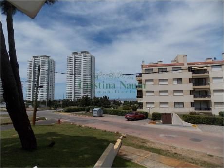 Roosevelt Casi Rambla Brava