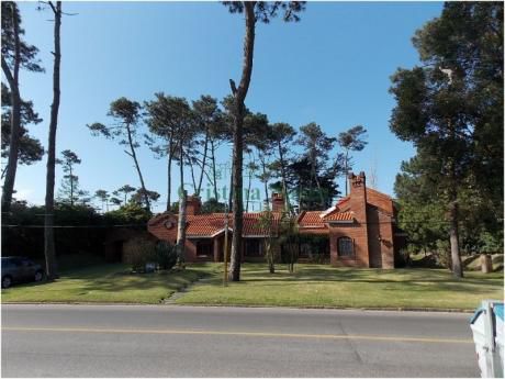 Casas En Playa Mansa