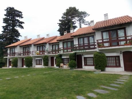 Agradable Duplex Con Parrillero Propio, Excelente Ubicación Próximo A Shopping