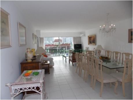 Apartamentos En Playa Brava