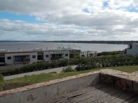 Apartamentos En Punta Ballena