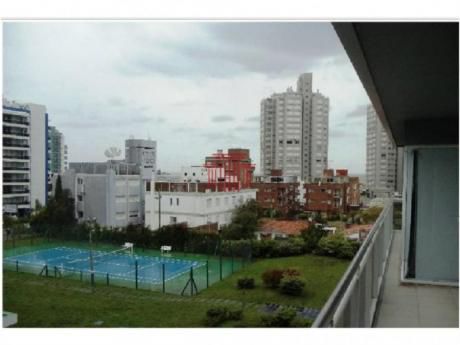 Apartamentos En Playa Brava: Dyt10816a
