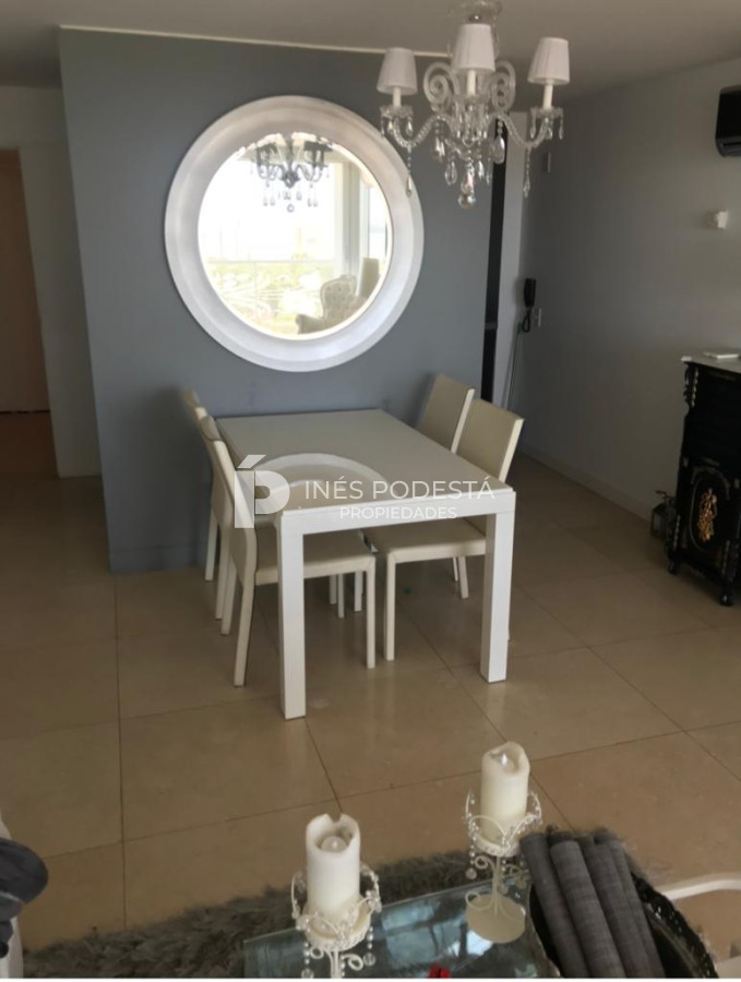 Photo 5 of 21
