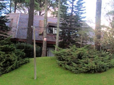 Casas En Playa Mansa: Ipd1223c