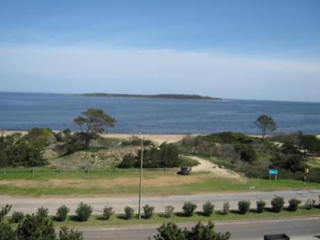 Apartamentos En Playa Mansa: Ipd3843a
