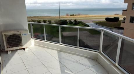 Apartamentos En Playa Mansa: Ipd7959a