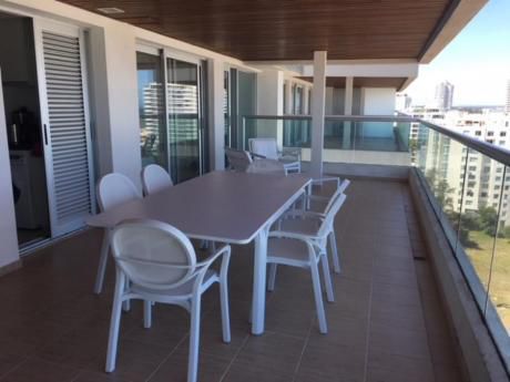 Apartamentos En Playa Brava: Ipd8191a