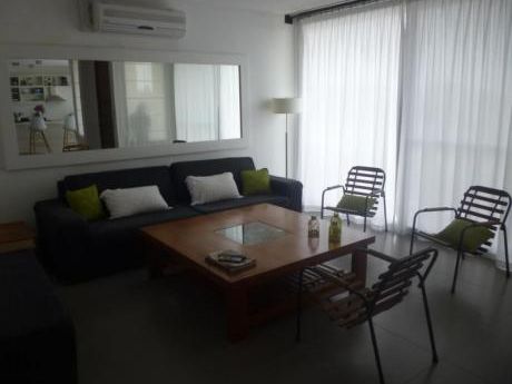 Hermoso Apartamento,muy Comodo,con Terraza Amplia Y Vista Al Mar