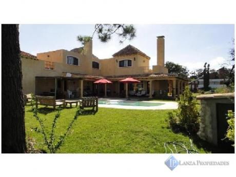 Casas En Playa Mansa