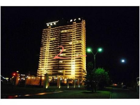 Apartamentos En Playa Mansa: Lvn1183a