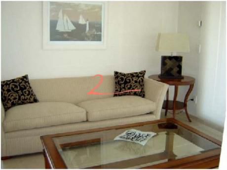 Apartamentos En Playa Mansa: Lvn1458a