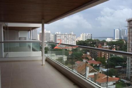 Apartamentos En Playa Brava: Lvn2173a