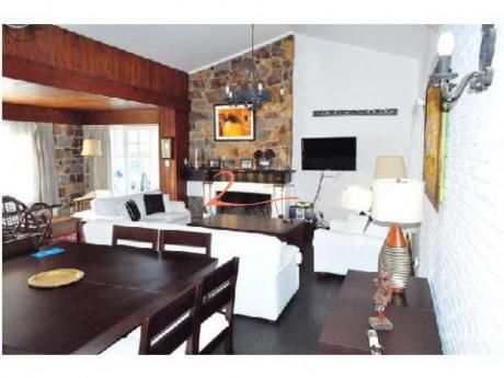Casas En Playa Mansa
