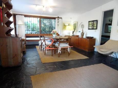 Casas En Playa Mansa: Lvn4324c