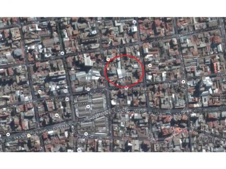 Ed. Comercial En La \"cancha\" Mercado Calatayud