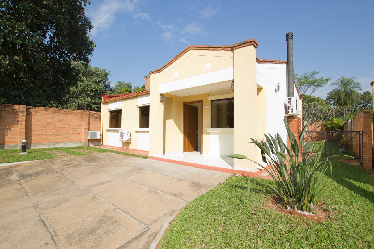 Vendo casa toda en planta baja , en Condominio — foto 2