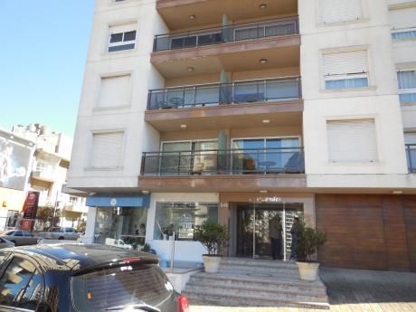 Villa Biarritz. Alquiler Apto 1 Dorm, Terraza