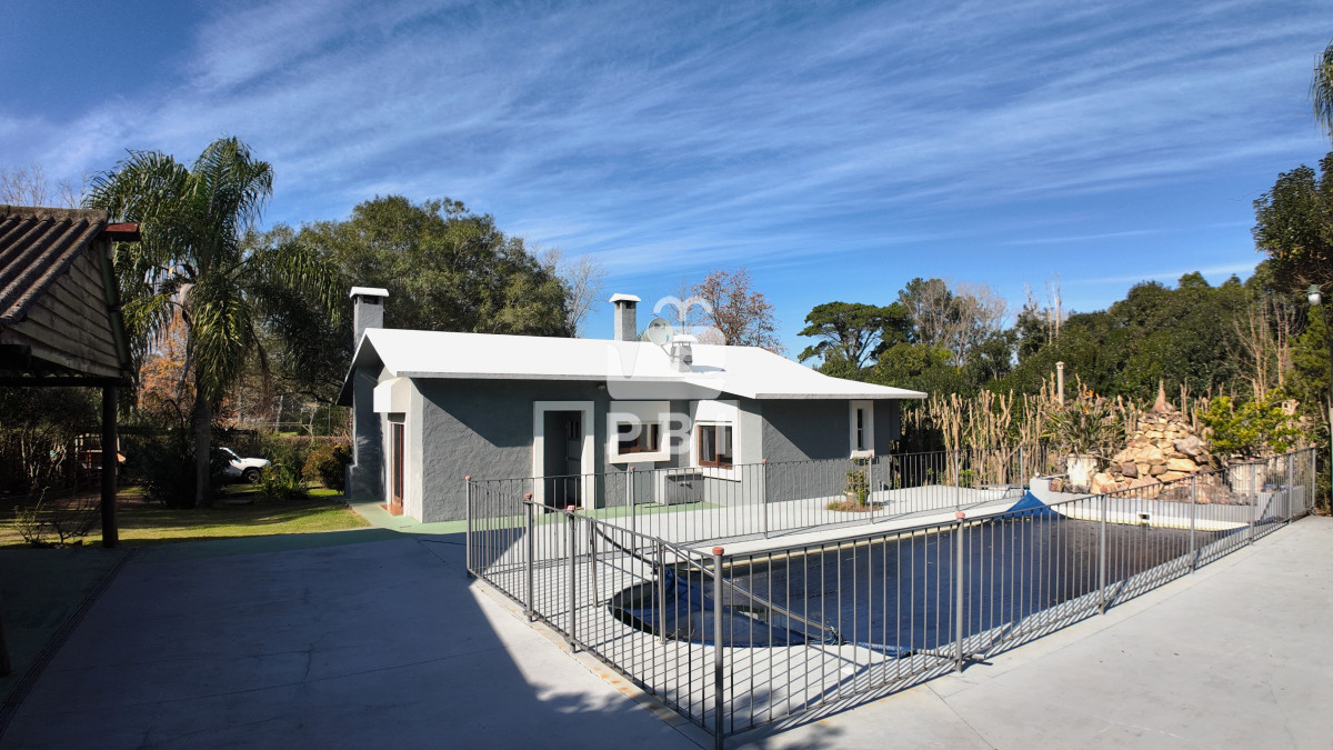 Alquiler anual de Casa de 3 DORMITORIOS en Cno. Lussich, Punta Ballena