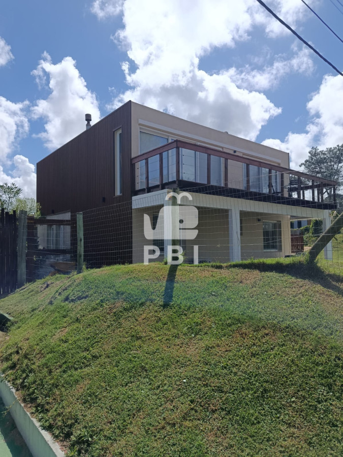 Casa en venta de 3 dormitorios con piscina en en Mananantiales Punta del Este - Ref : PBI14652