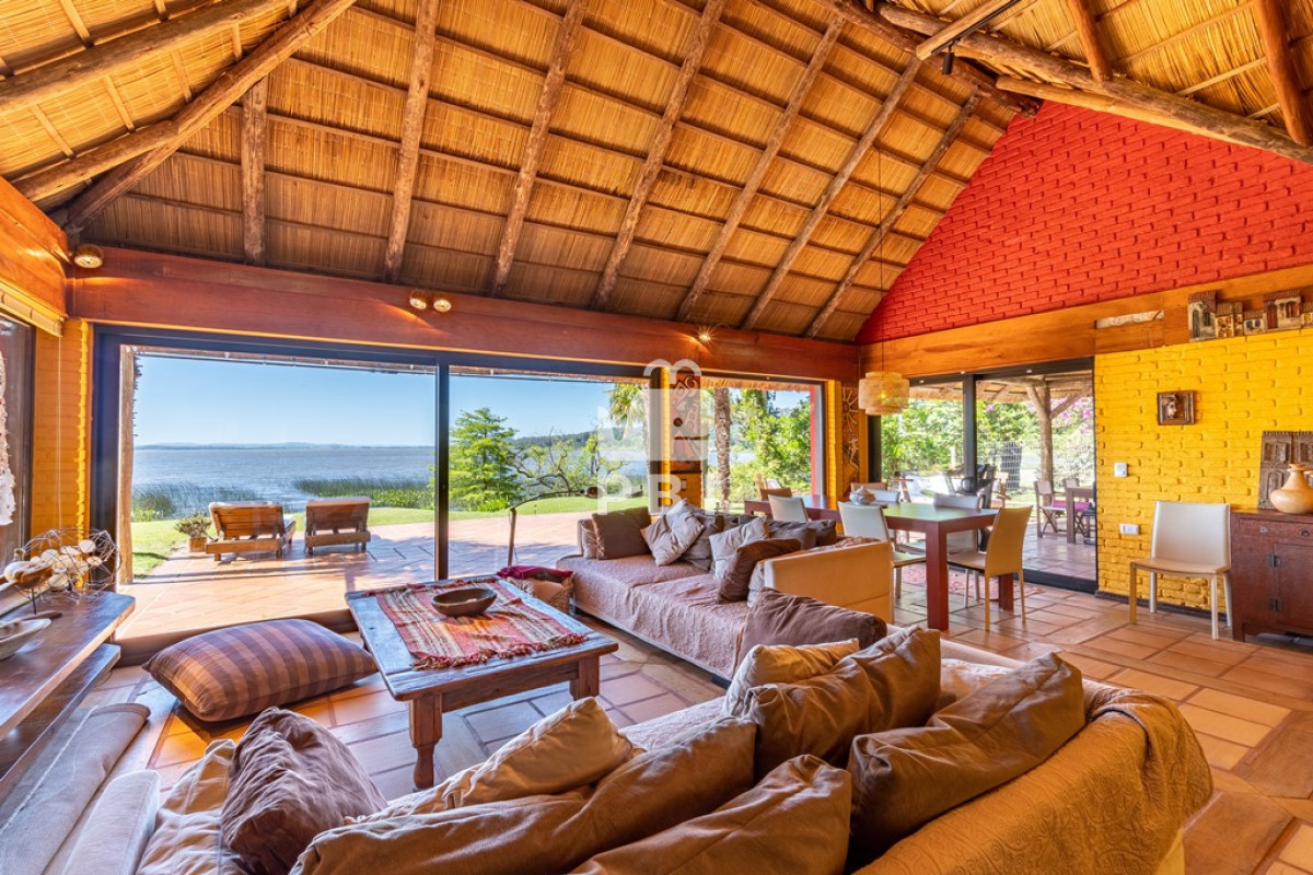 Casa en venta en Laguna del Sauce
