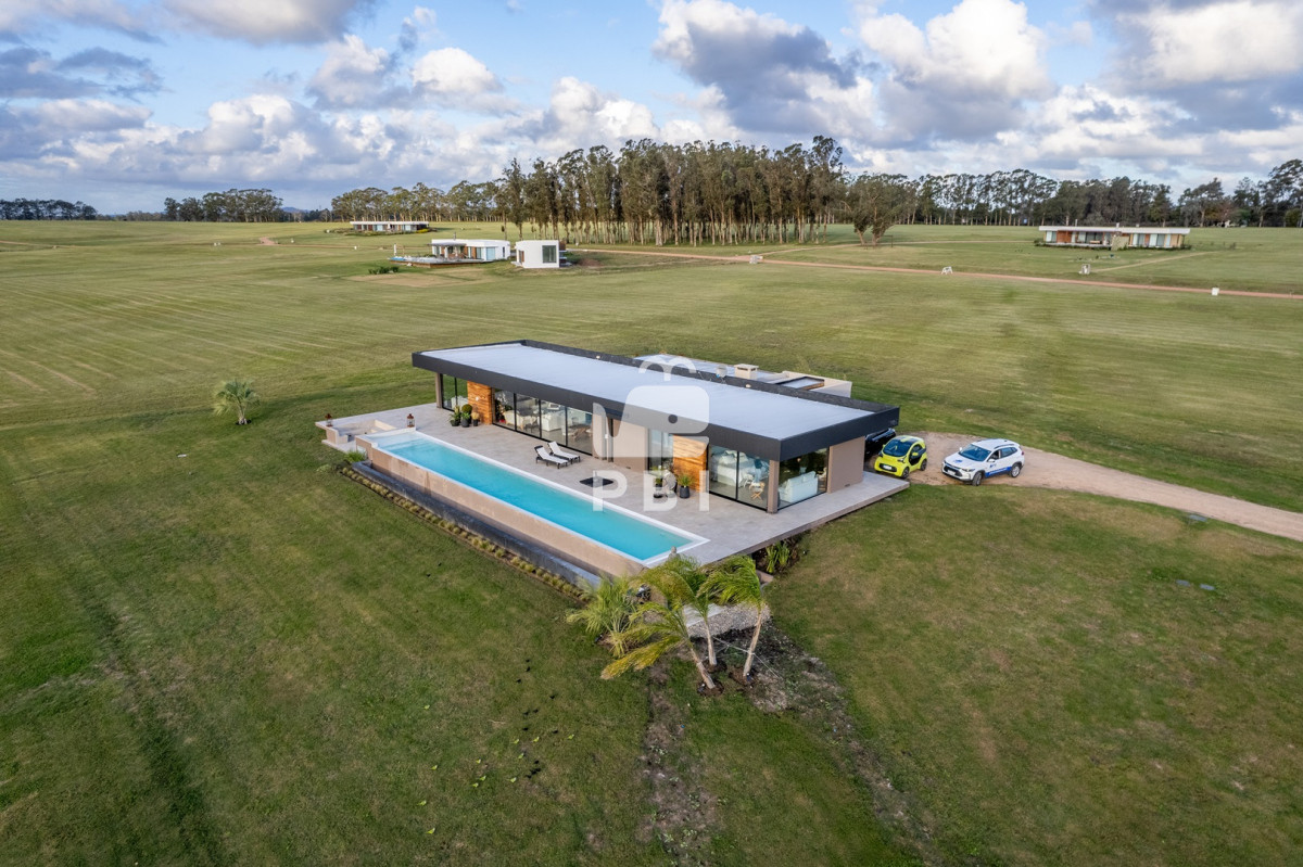 Casa de 2 dormitorios en Laguna de los Cisnes - Ref : PBI3238