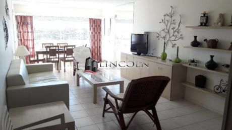 Apartamentos En Playa Mansa