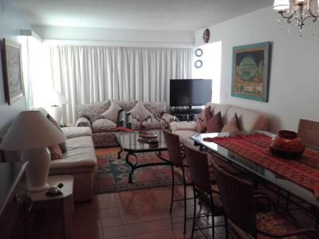 Apartamentos En Playa Mansa