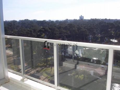 Apartamentos En Playa Mansa