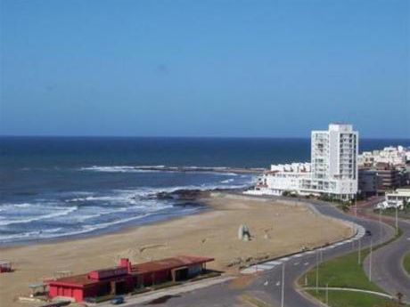 Apartamentos En Playa Brava