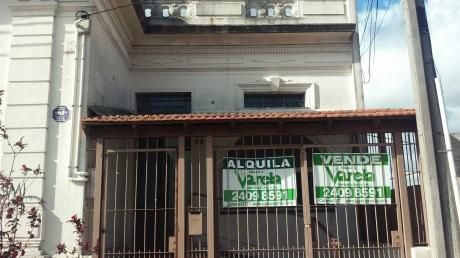 Casa Central - Buena Casa A Pasos De Agraciada