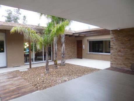 Casa En Venta 3 Dormitorios
