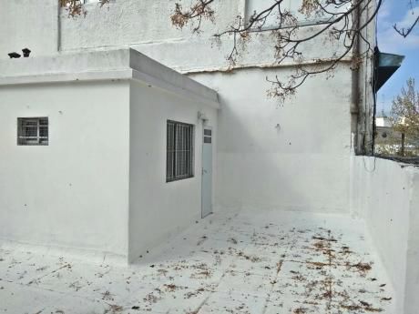 Av Brasil Y Brito Del Pino. Patio, Terraza, 2dom, Escritorio.