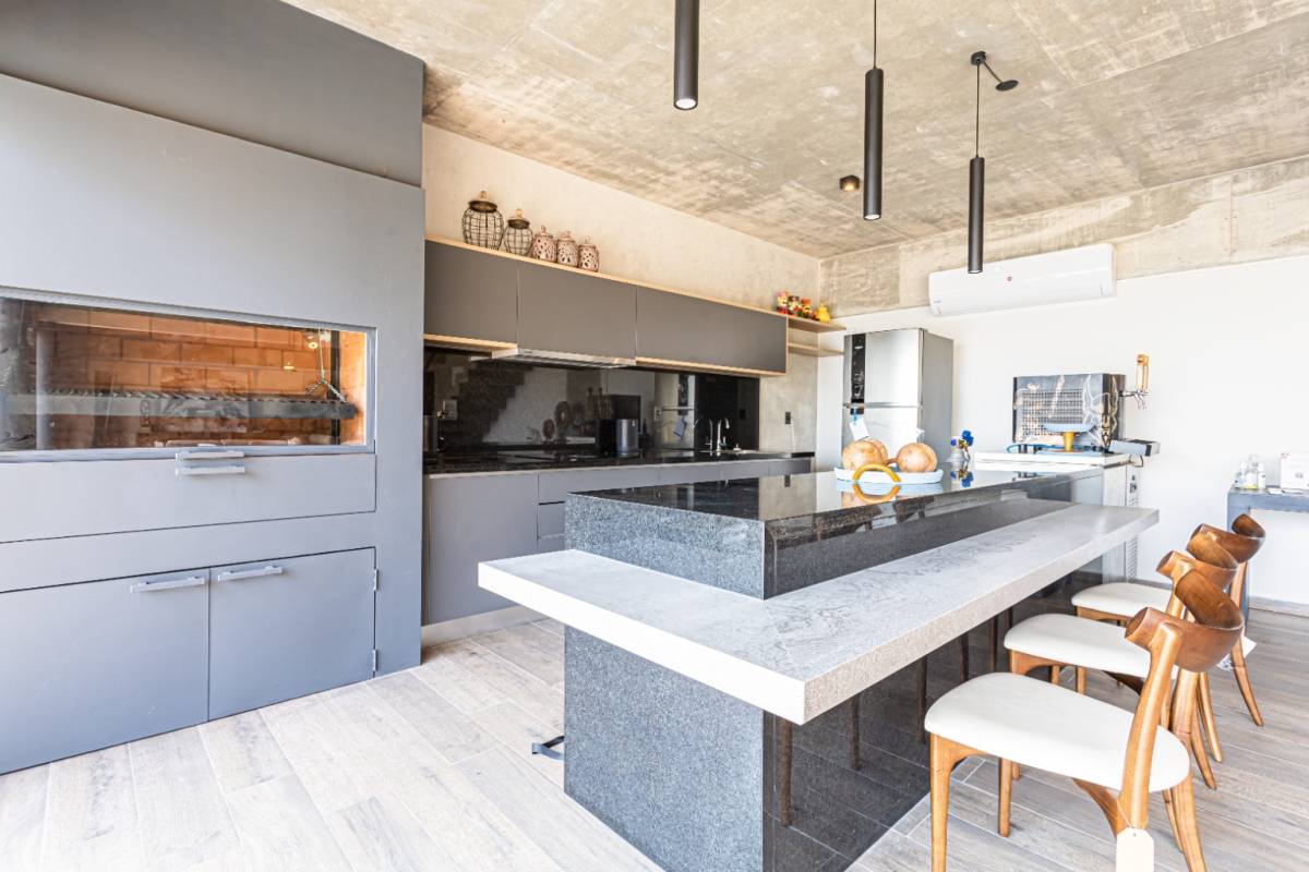 EN VENTA RESIDENCIA CON VISTA AL LAGO EN LA SUIZA - SAN BERNARDINO — foto 3
