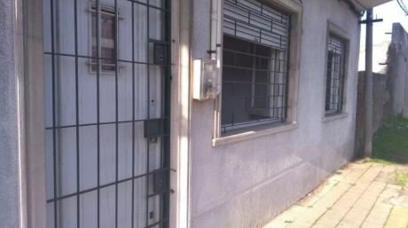 Impecable Casa 2 Dorm Gral Flores Y Trafalgar C/ Patio Ind. Sin G/comunes