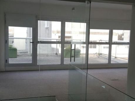 Oficina C.vieja 25 Mayo Y Juan C. Gomez 170mts 4 Baños 2 Gjes
