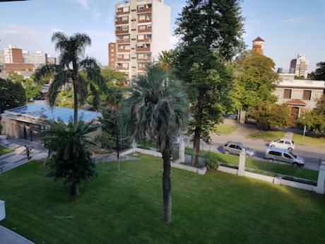 Gran Apartamento En Prado Con Garage!