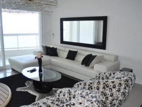 Apartamentos En Playa Mansa: Cte10904a