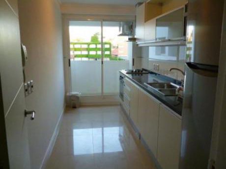 Apartamentos En Playa Mansa