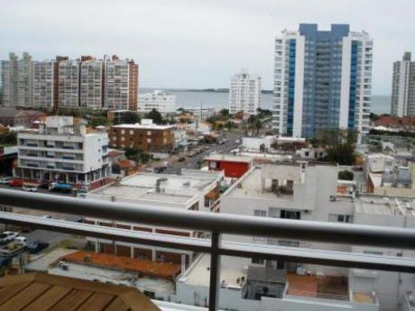 Apartamentos En Playa Brava: Cte12393a