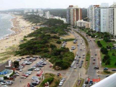 Apartamentos En Playa Mansa
