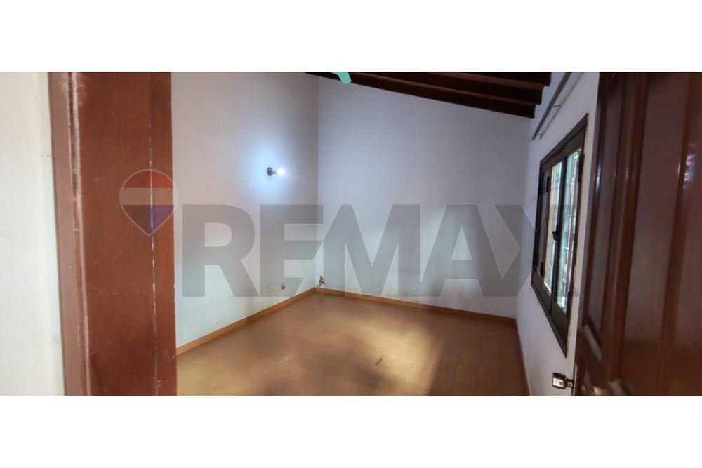 CASA EN SAJONIA DE 6 HABITACIONES — foto 3