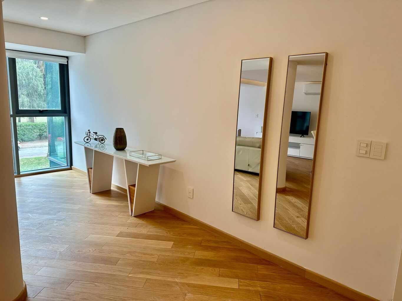 Apartamento de categoría frente al Golf | 2 dormitorios en suite | Amplias terrazas | Garage opciona · Foto 3