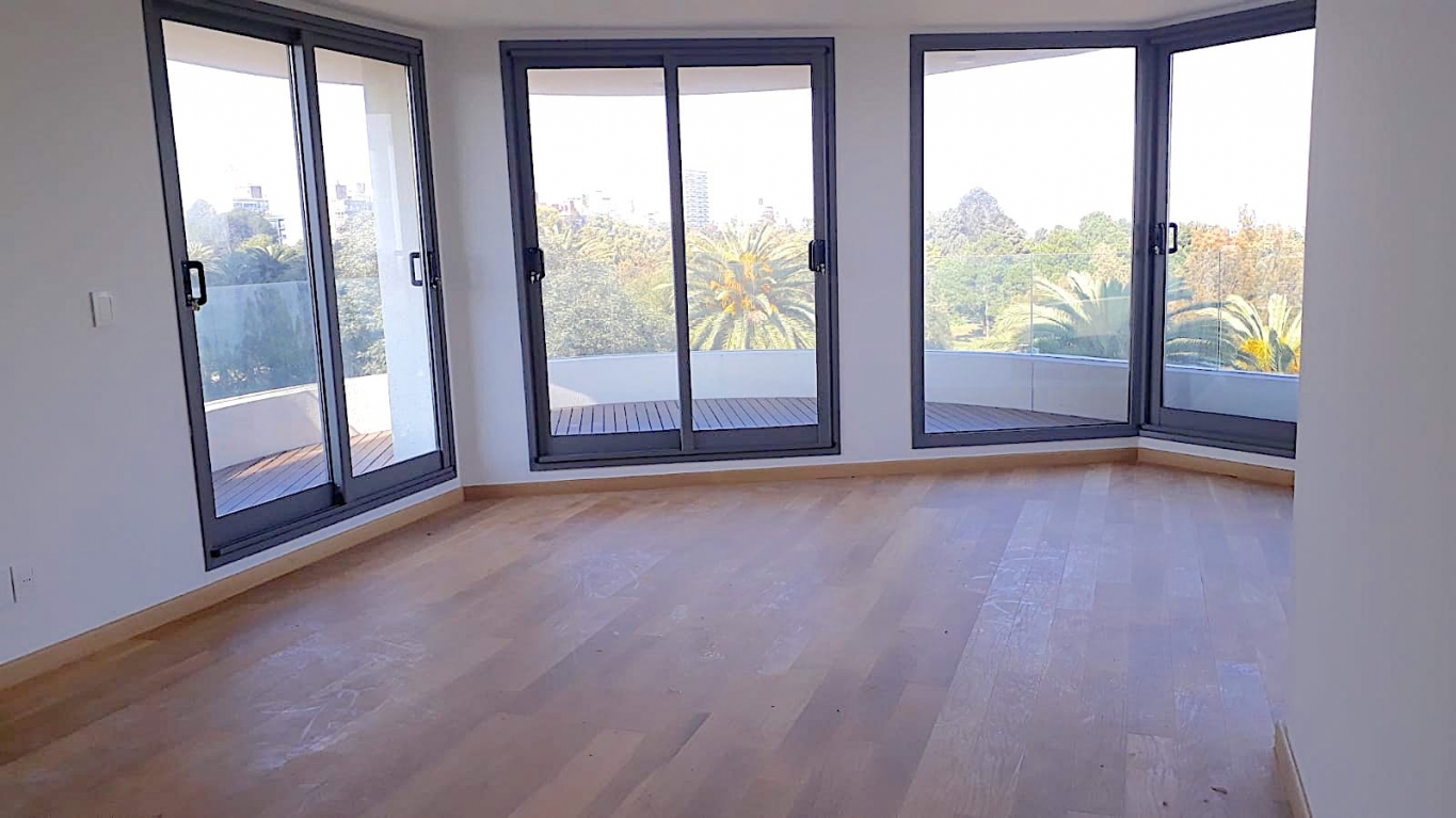Apartamento de categoría frente al Golf | 2 dormitorios en suite | Amplias terrazas | Garage opciona · Foto 2