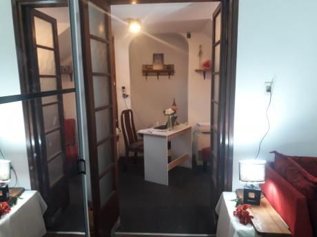 Apartamento En Zona Céntrica, Oportunidad